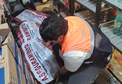 Operativo sanitario retira 2 mil 300 productos no aptos en Mazatl&aacute;n