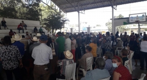 Descontrolada aplicaci&oacute;n de vacunas a mayores en Navolato