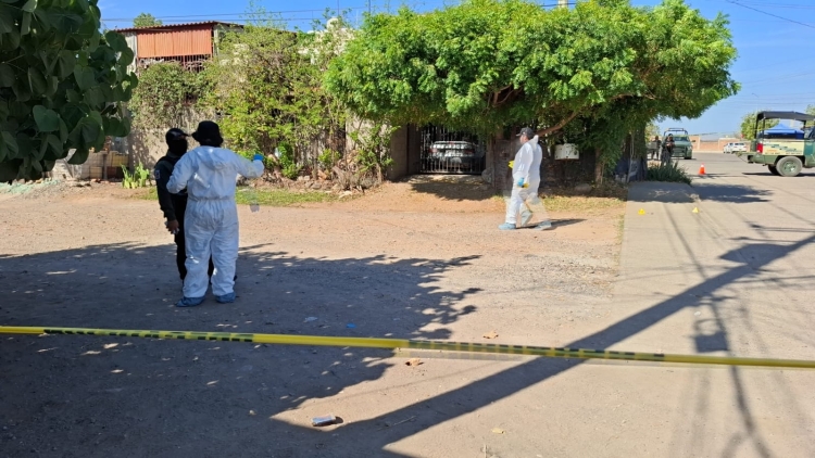 Asesinan a una mujer en la cochera de su domicilio en la Colonia Esthela Ortiz de Toledo, en Culiac&aacute;n