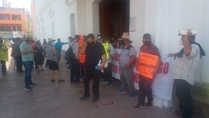 Denuncian polic&iacute;as al alcalde con licencia Jes&uacute;s Estrada Ferreiro de seguir como alcalde en funciones