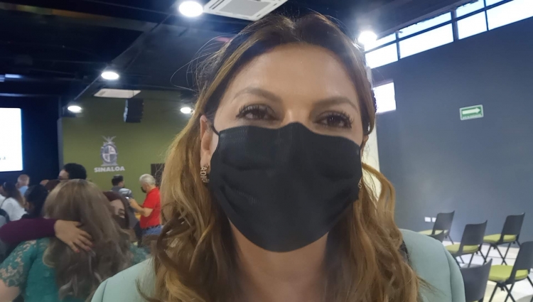Motivada por mayores recursos Carla Corrales, alcaldesa de Cosalá, dio la espalda al PAS por MoReNa