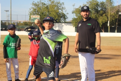 Cl&iacute;nicas de b&eacute;isbol con ligamayoristas en Mazatl&aacute;n