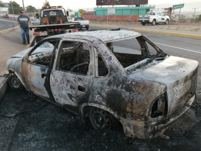 Por segundo día consecutivo queman vehículo en Culiacán; ahora fue un Chevy
