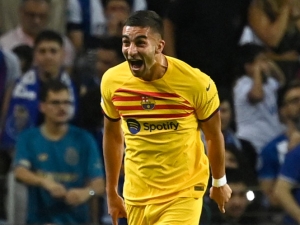 Barcelona logra costoso triunfo en su visita al Porto