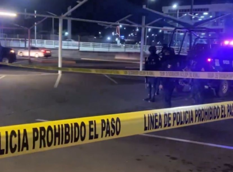 Asesinan a un hombre en el estacionamiento de un supermercado de la México ´68