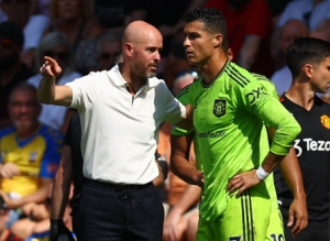 Manchester United al alza; Cristiano inici&oacute; en la banca
