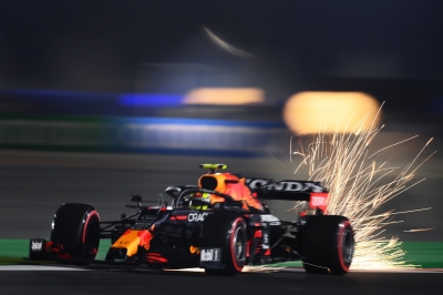 El piloto mexicano &acute;Checo&acute; P&eacute;rez ser&aacute; padre por tercera ocasi&oacute;n