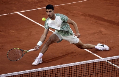 Carlos Alcaraz avanza en el Roland Garros; enfrentará a Djokovic en la Semifinal