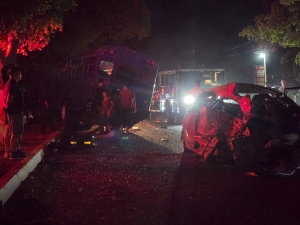 Choque deja tres fallecidos y cuatro personas lesionadas en Navolato
