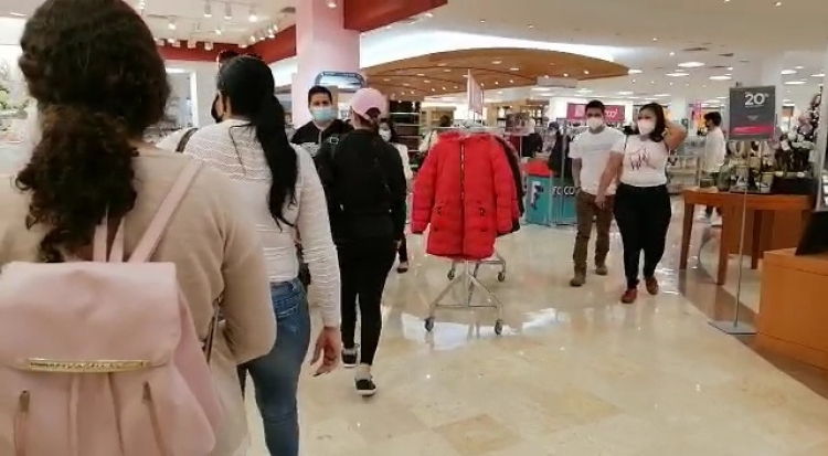 Planificaci&oacute;n, la clave para evitar deudas por gastos navide&ntilde;os; es mejor administrar el aguinaldo con cautela para no sufrir la 'cuesta de enero'