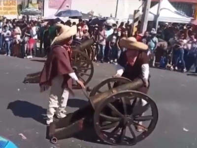En Carnaval de Huejotzingo le explota cañón en la mano a danzante