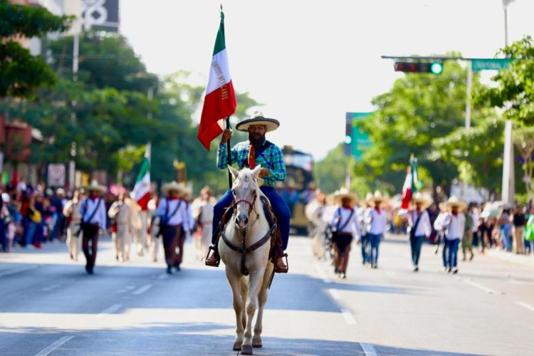 Desfile cívico militar por el CXIII Aniversario de la Revolución Mexicana