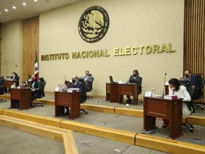 Aplica INE “mordaza” a AMLO y gobernadores sobre temas electorales