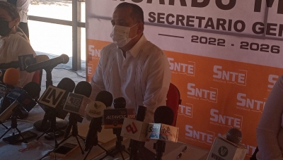 Con 11 mil 500 de m&aacute;s de 18 mil votos Ricardo Madrid gan&oacute; el SNTE 53