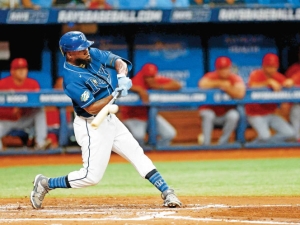 Randy Arozarena se vuela la barda y luce con Rays: Tampa Bay gana 6-2 a Los &Aacute;ngeles