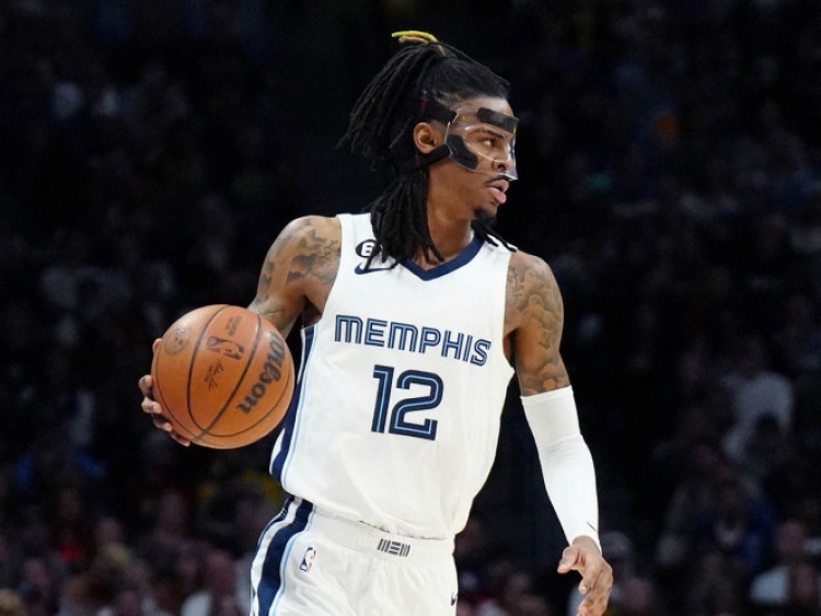 NBA suspende ocho juegos a Ja Morant por lucir un arma