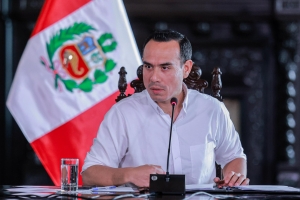 Presidente de Per&uacute; no descarta asaltar embajada mexicana