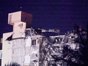 Se derrumba a pedazos edificio en Miami Beach