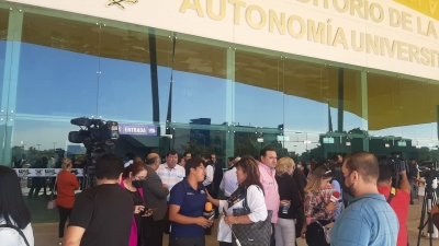 No vamos a permitir que el Congreso del Estado &ldquo;meta sus narices&rdquo; en la UAS: Madue&ntilde;a