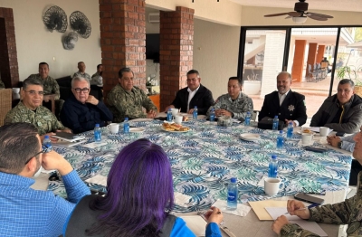 Encabeza el Gobernador Rocha Moya Mesa de Seguridad en Altata, en Navolato