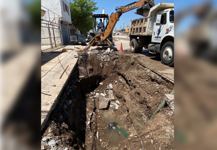 Se rompe tubería y deja sin agua potable a 80 familias de Culiacán