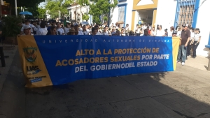 As&iacute; arranca la megamarcha de la UAS en defensa de la autonom&iacute;a