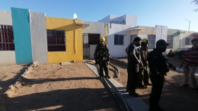 Dos mujeres adultas y una beb&eacute; resultaron ilesas luego de que su casa ubicada en el fraccionamiento Alturas del Sur fue incendiada