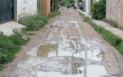 Gobernador y alcalde de Culiac&aacute;n presumen pavimentaci&oacute;n de calles, pero desconocen el rezago