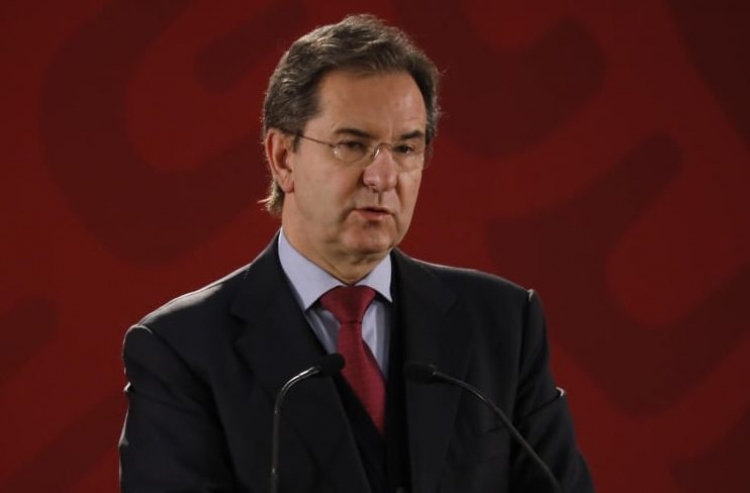 Falso que escuelas deciden el regreso a clases: Esteban Moctezuma