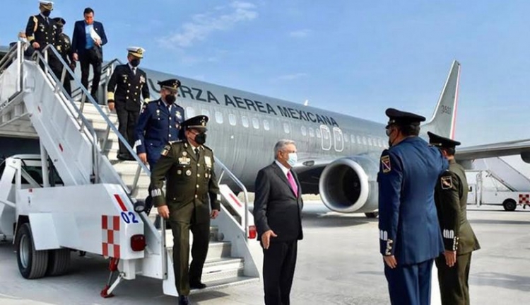 Inaugura López Obrador primera etapa de Santa Lucía