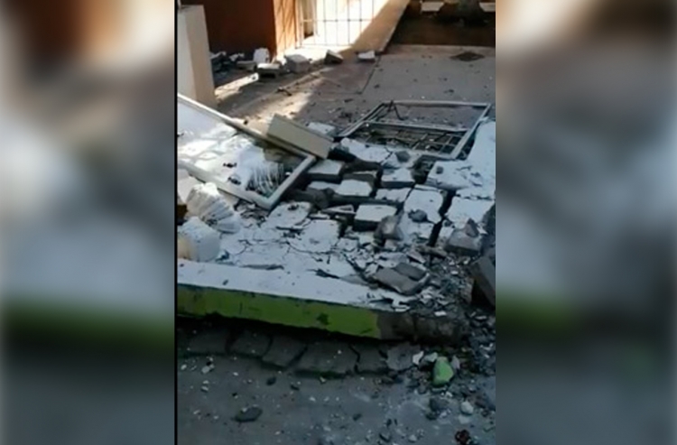 Explota cocina de secundaria de Las Aguamitas, en Navolato; cocinera sufre quemaduras graves