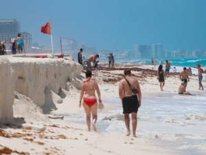 Urgen a aislarse a m&aacute;s de 100 graduados tras ir a Canc&uacute;n o Mazatl&aacute;n