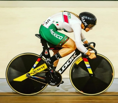La ciclista sinaloense Daniela Gaxiola se meti&oacute; a los cuartos de final en Keirin