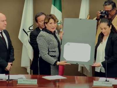 Delfina G&oacute;mez recibe constancia como gobernadora electa del Edomex