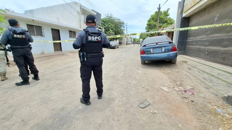 Encuentran a un hombre asesinado dentro de una vivienda, en la Colonia 8 de Febrero, en Culiac&aacute;n