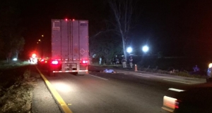 Muere una mujer y otra resulta lesionada tras chocar en su moto con un auto en la carretera Culiac&aacute;n-Mazatl&aacute;n