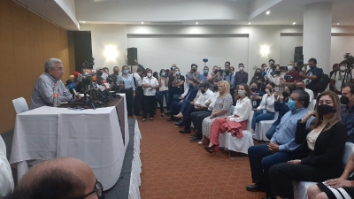 Presenta Rocha Moya el nuevo Gabinete Estatal