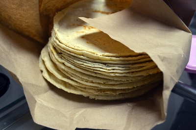 Harineras pagan el kilo de ma&iacute;z a $4 o 5 y venden el de tortillas a $27: Productores