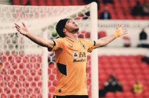 El &acute;Lobo mexicano&acute; de la Premier League volvi&oacute; a las canchas