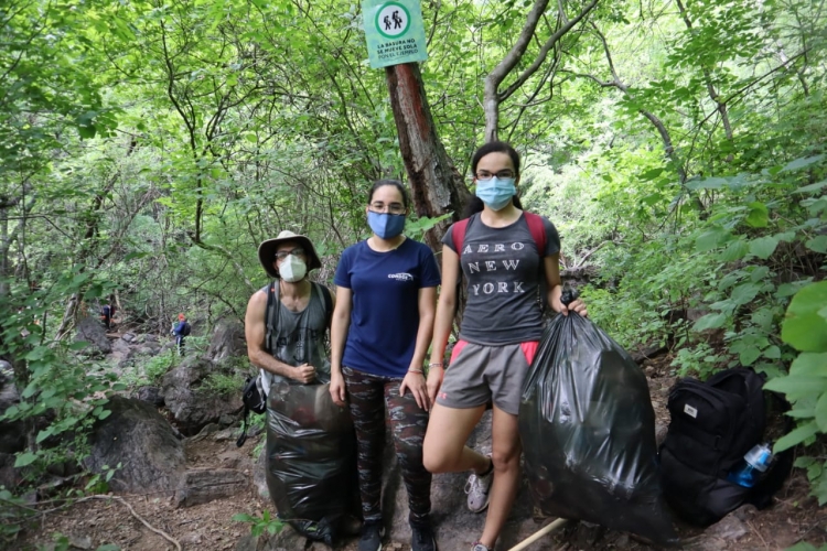 Rescatan las cascadas de San Antonio, tras años de contaminación y abandono