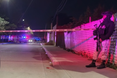 Asesinados localizan a dos hombres en un autom&oacute;vil en la colonia Infonavit Solidaridad