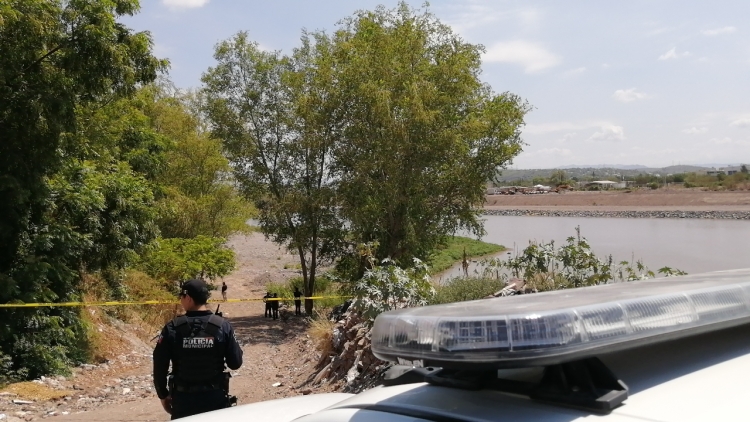Descubren cad&aacute;ver de un hombre flotando en el R&iacute;o Humaya, en Culiac&aacute;n