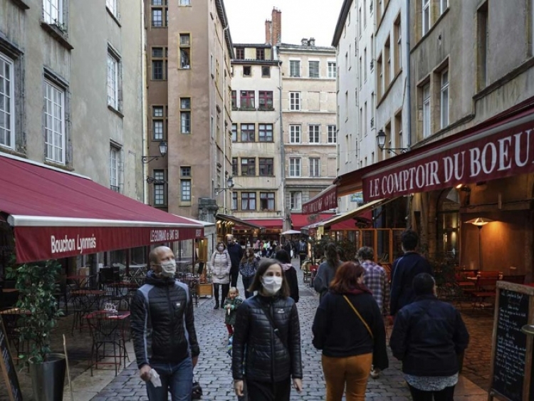 Alerta en Francia por incremento del Covid