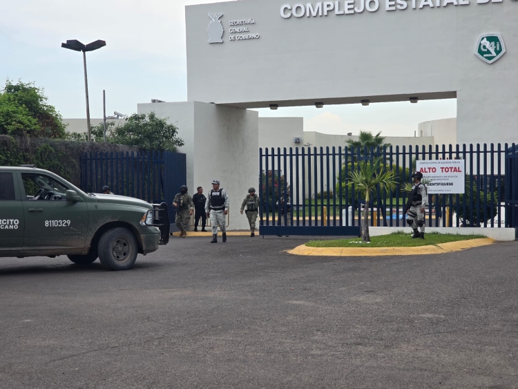 Alerta por reporte de bomba en el complejo estatal de Seguridad P&uacute;blica en Culiac&aacute;n