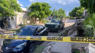 A balazos asesinan a hombre en el patio de una casa en la colonia Las Cascadas en Culiac&aacute;n