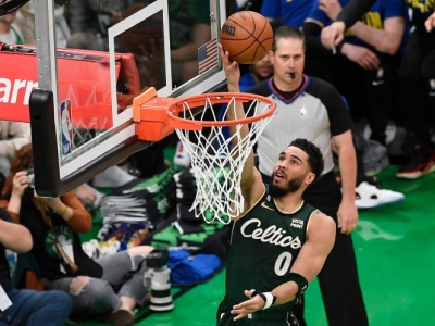 Celtics comienza con pie derecho en playoffs: ganan 112-99 a Hawks