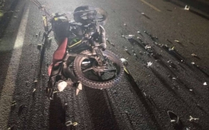 Motociclista muere en choque contra veh&iacute;culo, en el centro de Escuinapa