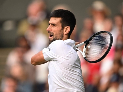 Djokovic es multado por raquetazo en Wimbledon por 8 mil dólares