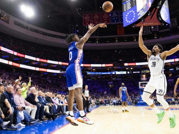 Tyrese Maxey brilla en victoria de 76ers ante Nets; Philadelphia avanza en la serie de Playoffs