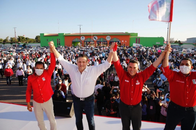 Sin los aliados Mario Zamora, rindió protesta como candidato a la gubernatura de Sinaloa
